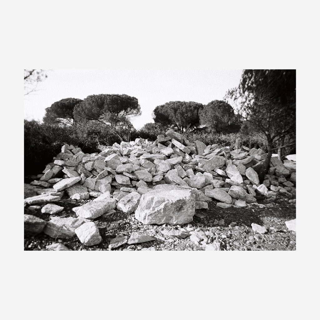 Stockage des pierres calcaires triées par calibre